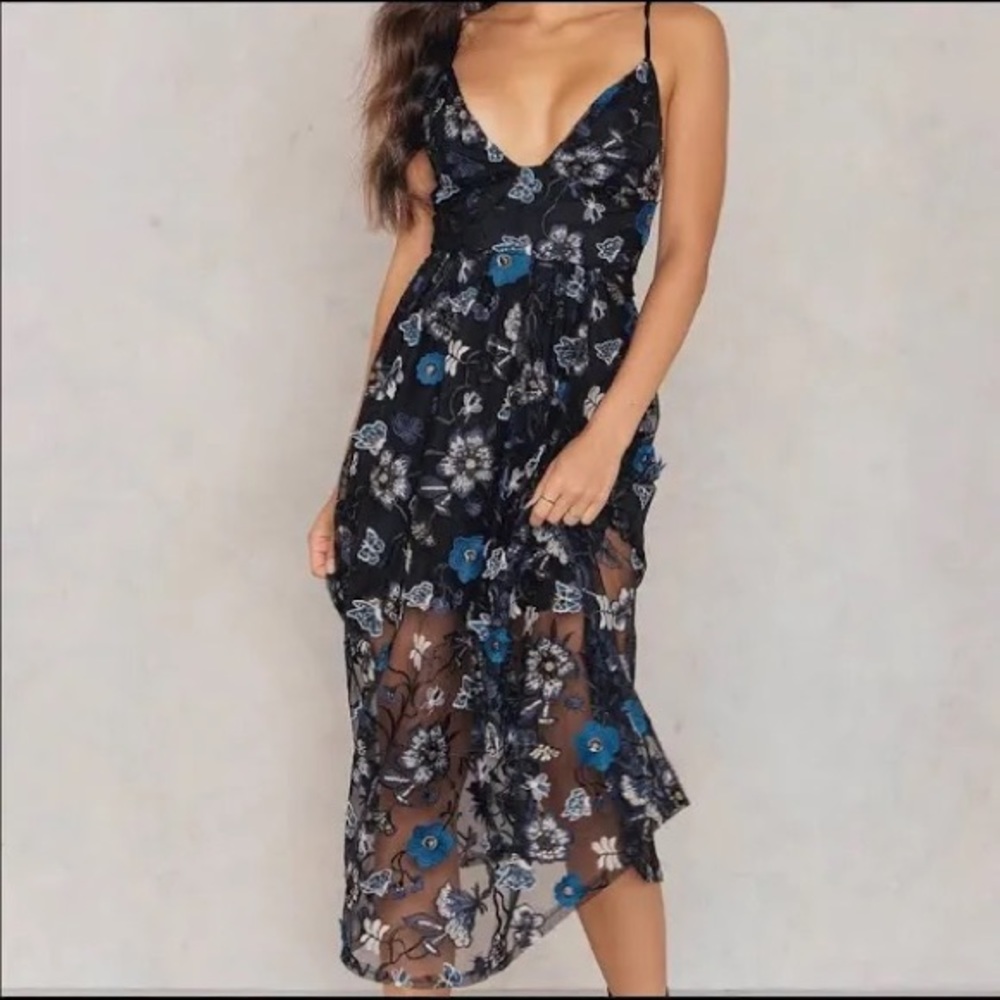 NWOT For Love and Lemons Floral Embroidered Dress